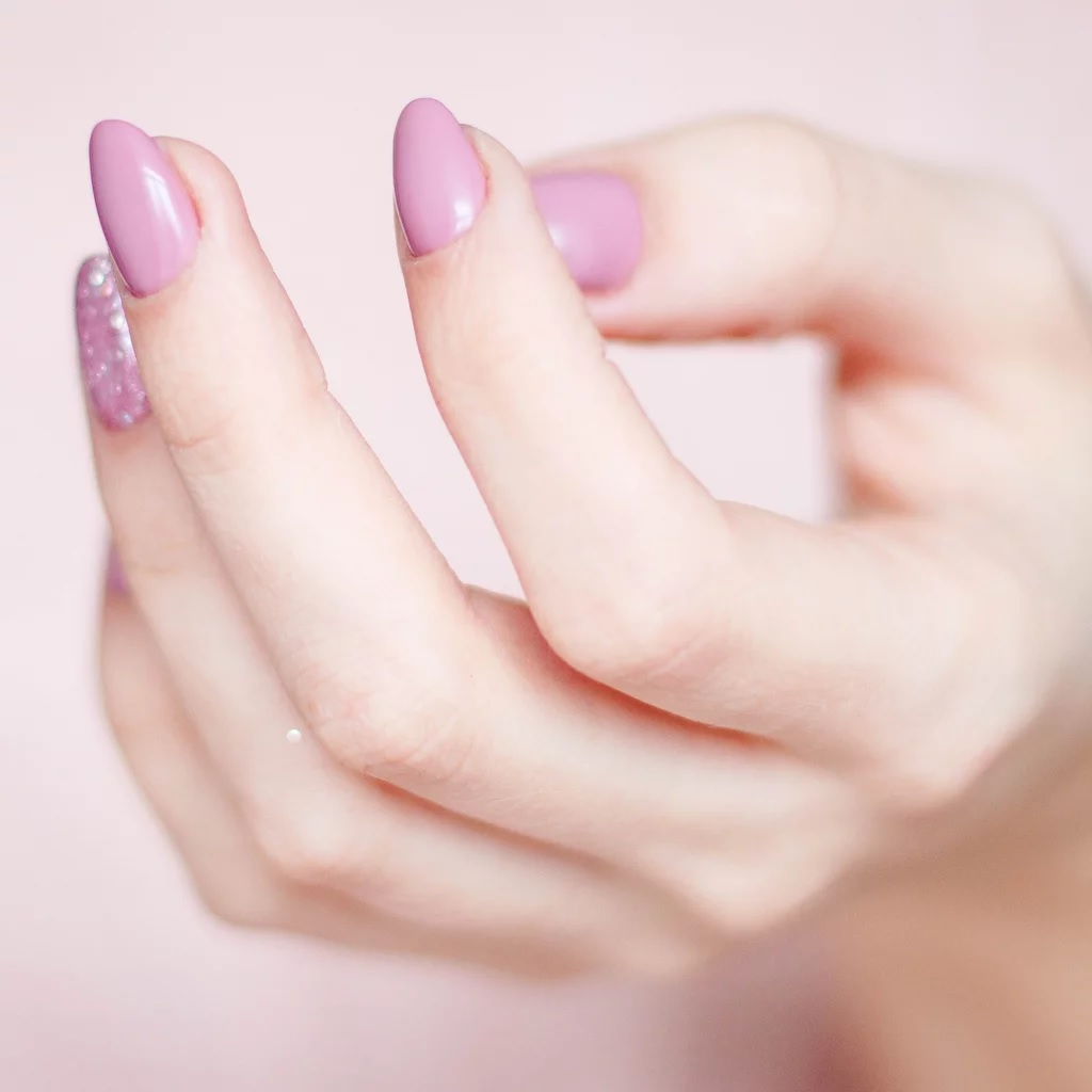 7 Healthy Gel Polish Nail Hacks Which Will Make Your Life Easier